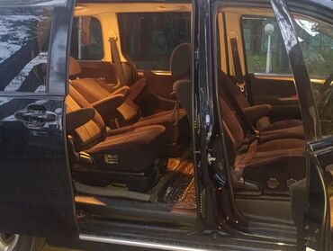 Mazda: Mazda MPV: 2005 г., Минивэн — 1