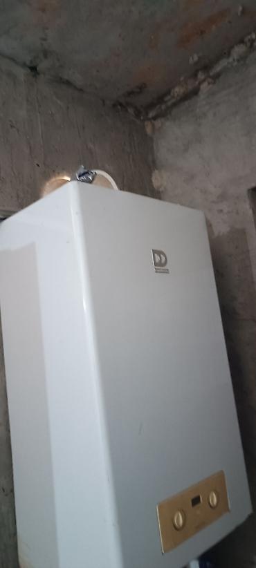 kombi fan: Divoland markalı divardan asılan qaz kombi qazanı - Kompakt, ağ metal — 1
