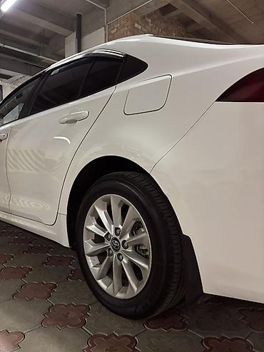 Toyota: Toyota Corolla: 2020 г., 1.8 л, Автомат, Гибрид, Седан — 7