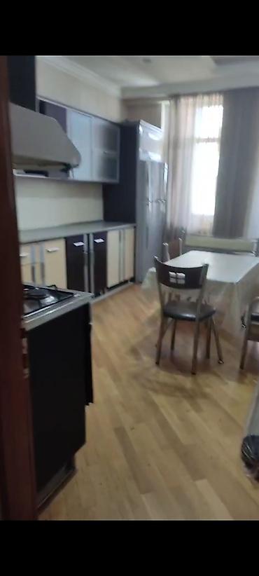 gence ev: 28 May metrosuna yaxin Ak. M. Qaşqay kücəsi 36-da yerləşir(Smerika — 2