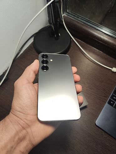 osmo mobile 7p: Samsung Galaxy S25, Б/у, 256 ГБ, цвет - Серый, 1 SIM — 2