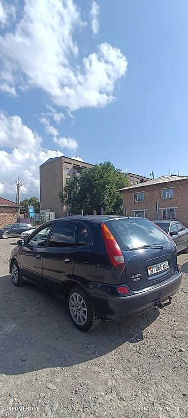 Унаа: Nissan Almera Tino: 2004 г., 1.8 л, Кол менен иштөөчү, Бензин, Хетчбек — 2