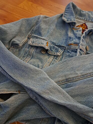 Ostale jakne, kaputi, prsluci: Zenska kratka teksas jakna, nova vel S .Italijanska nenosena na lalafo.rs — 3 Ostale jakne, kaputi, prsluci: Zenska kratka teksas jakna, nova vel S .Italijanska nenosena — 3