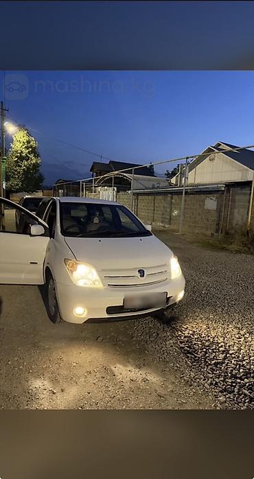 Toyota Ist: 2003 г., 1.3 л, Автомат, Бензин, Хэтчбэк