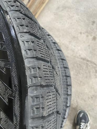 b4 б4: Шины 215 / 60 / R 16, Зима, Б/у, Комплект, Легковые, Япония, Bridgestone — 1