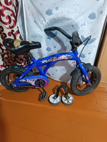 велосипед детский бу: Детский велосипед от 3-5лет. дополнительный колесо есть