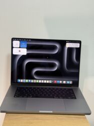 macboo: Ноутбук, Apple, 16 ГБ ОЗУ, Apple M1 Pro, 16 ", Б/у, Игровой, память SSD