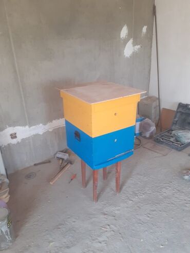 arı şəkilləri: Ящик для пчёл. в хорошем состоянии