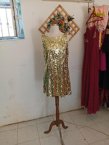 Qızılı payetli qısa don - Model: mini uzunluq, düz kəsim - Parça: sıx