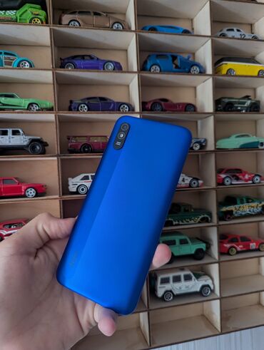 ищу на телефон батарею 8 редми: Redmi, Redmi 9A, Колдонулган, 32 ГБ, түсү - Көк, 2 SIM