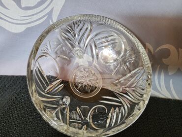 Činije: Cinija kristal na tri stopa 1960g+. Cinija bez ostecenja,sve na njoj na lalafo.rs — 5 Činije: Cinija kristal na tri stopa 1960g+. Cinija bez ostecenja,sve na njoj — 5