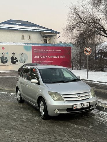 Toyota: Toyota ist: 2003 г., 1.5 л, Автомат, Бензин, Хэтчбэк