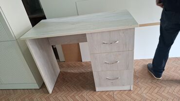 Sifarişlə yazı masaları: Düz masa, Stul ilə, Polkasız, Siyirməsiz, MDF — 8