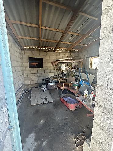 Продажа коттеджей и домов: Срочно продается частный дом Дом старый( но можно жить) Размер — 10