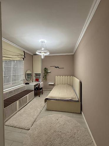 Продажа коттеджей и домов: 📍ул. Ахунбаева 🔘9-комнат 🔘2 этажа 🔘200,8м² Продается современный — 5