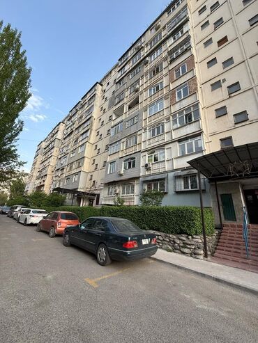 ижарага кв керек: 3 бөлмө, 64 кв. м, 106-серия, 8 кабат, Эски ремонт