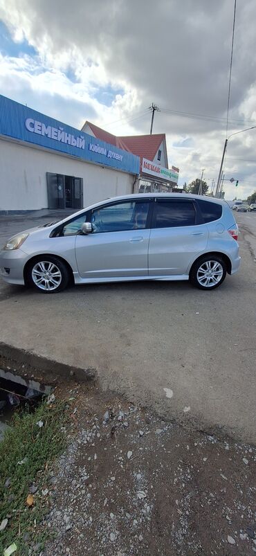 мото хонда: Honda Fit: 2011 г., 1.5 л, Автомат, Бензин, Хетчбек