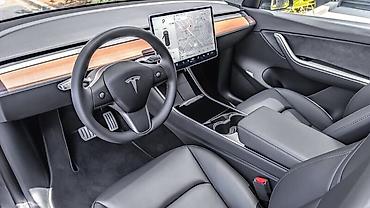 90: Tesla Model Y: 2021 г., 5.5 л, Автомат, Электромобиль, Кроссовер — 2
