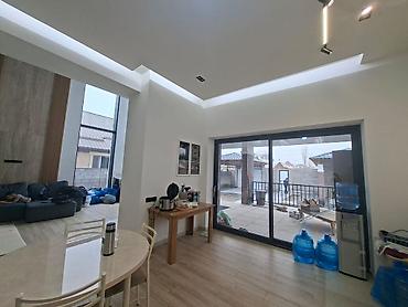 Долгосрочная аренда домов: 250 м², 5 комнат — 12