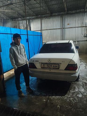 Продажа авто: Mercedes-Benz W124: 1994 г., Седан — 7