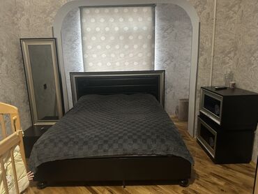 кровать: Двуспальная кровать, С матрасом