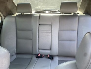 Mercedes-Benz: Mercedes-Benz — 4