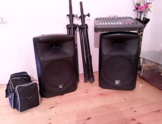 mikrafon tutacağı: İşlənmiş Kolonka, Növ - Akustik, rəng - Qara