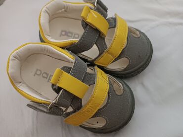 Детская обувь: Сандалики для первых шагов 19 размер, подойдёт и для мальчиков и для