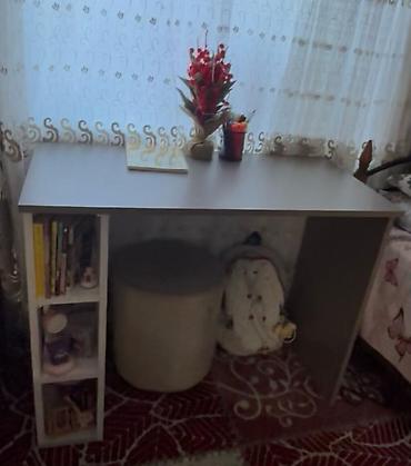 restoran masa: Düz masa, Stulsuz, Polkalı, Siyirməsiz, Sadə laminat — 1