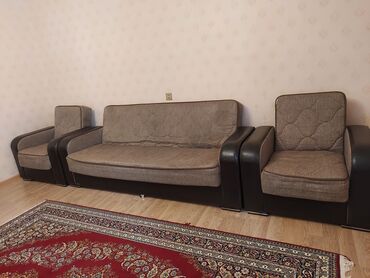 kunc divan metbex: Divan, Divan, Bazalı, Açılan