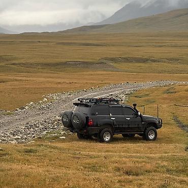 Транспорт: Toyota Land Cruiser: 2001 г., 4.5 л, Механика, Газ, Внедорожник — 3