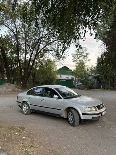 дополнительная фара: Volkswagen Passat: 2000 г., 2 л, Механика, Бензин, Седан