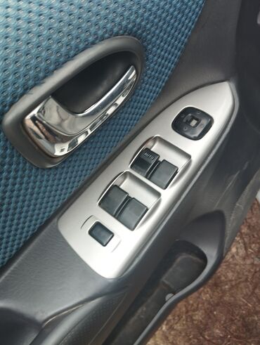 Mazda: Mazda PREMACY: 2003 г., 2 л, Механика, Бензин, Минивэн — 9