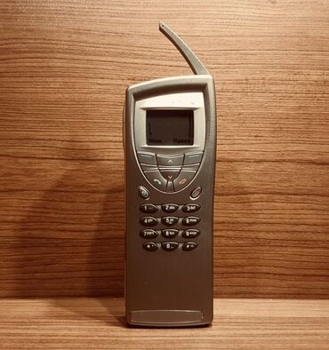 Nokia: Nokia 9210 Communicator, rəng - Boz, Düyməli