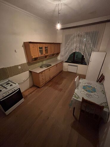 Uzunmüddətli kirayə evlər: 1 kv. m, 5 otaqlı — 8