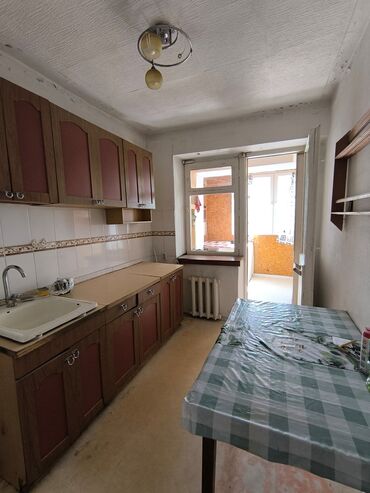 продажа квартиры в бишкеке 104 серии: 2 комнаты, 48 м², Индивидуалка, 5 этаж, Старый ремонт