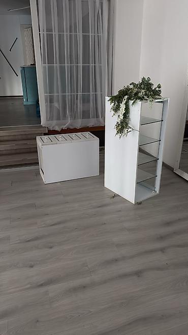 Salon, tibbi mebel: Satılır: Gözəllik/Geyim salonu üçün mebel və güzgü avadanlıqları dəsti — 9