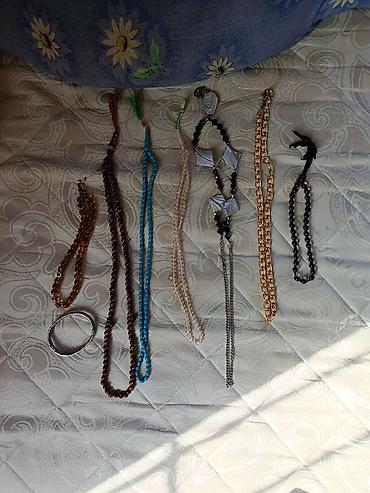 Qadın aksesuarları dəsti – müxtəlif boyunbağılar, qolbaqlar və lalafo.az -da Qadın aksesuarları dəsti – müxtəlif boyunbağılar, qolbaqlar və