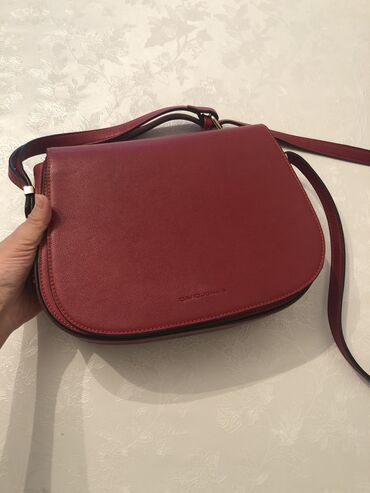 кожанная сумка: Совершенно новая итальянская кожаная сумочка без единой царапины