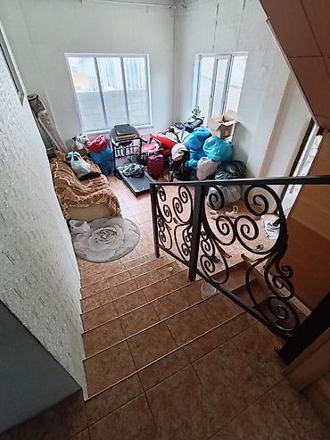 Продажа коттеджей и домов: Продаю Жилой дом. Ж/м Энесай. Участок-4,9с. по документам 6,2с по — 18