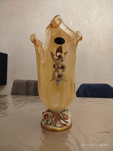 подарок на 14 февраля любимому: Одна ваза, Хрусталь at lalafo.az подарок на 14 февраля любимому: Одна ваза, Хрусталь