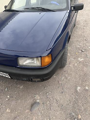 Volkswagen: Volkswagen Passat: 1991 г., 1.8 л, Механика, Бензин, Лифтбек — 3