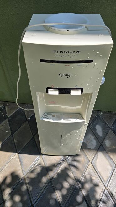 su çənlərinin qiyməti: Dispenser Eurostar, Döşəməüstü, Su isitmə ilə, Yeni