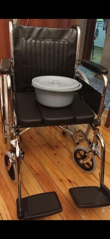 Tibbi avadanlıq: *📌əlil arabasi satilir*
*📌qiyməti 270₼*
*📌ünvan Hövsan zu90 1976*