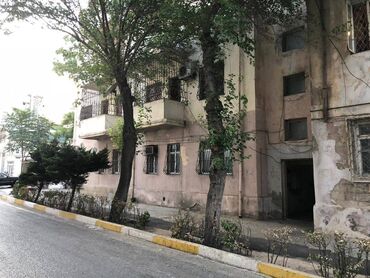 Digər kommersiya daşınmaz əmlakı: 28 may metrosuna yaxin amerika sefirliyine yaxin yerləşən 4 otaqli — 10