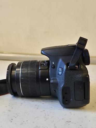 canon eos 60d: Canon EOS 700D DSLR fotoaparat + Canon Zoom Lens EF‑S 18–55mm — 2