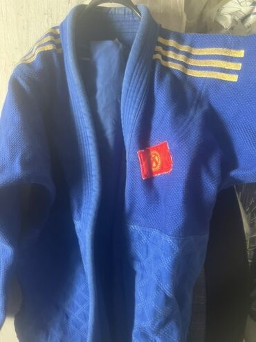 форму для таэквондо: Кимоно для дзюдо/ - Верх из плотной фактурной ткани, усиленный