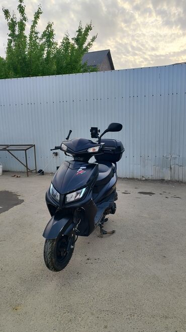 Скутеры: Скутер M8, 125 куб. см, Бензин, Б/у