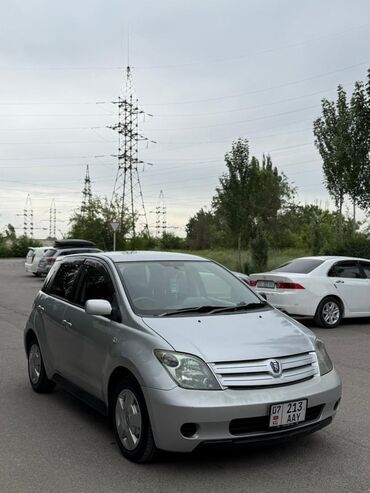 афто расрочка: Toyota ist: 2004 г., 1.3 л, Автомат, Бензин, Хэтчбэк