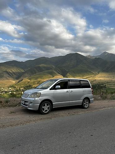 тойота ноах 2003: Toyota Noah: 2003 г., 2 л, Автомат, Бензин, Минивэн — 1